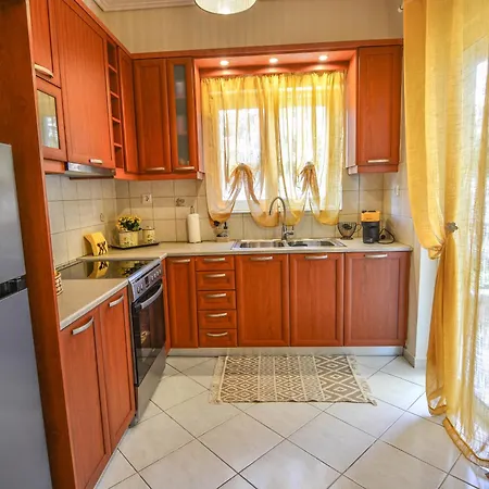 Aelia Luxury Melissi 자일로카스트론
